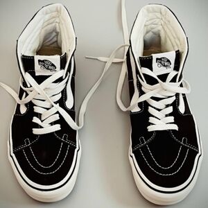 VANS HIGH TOPS, HI PLATFORM:1.5". MEN'S S:6, WOMEN'S S:7.5. BLACK CANVAS & SUEDE